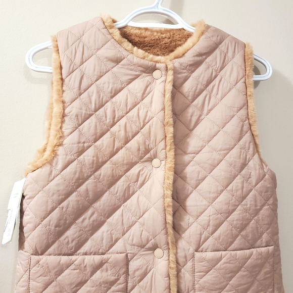 Zara - Reversible Vest - Quilted and Soft Faux Fur - Read for Sizing - Picture 5 of 7